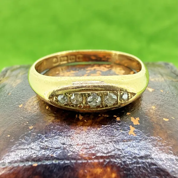 Birmingham 1918! Antique 18ct Gold Five Stone Diamond Boat Ring — image 4